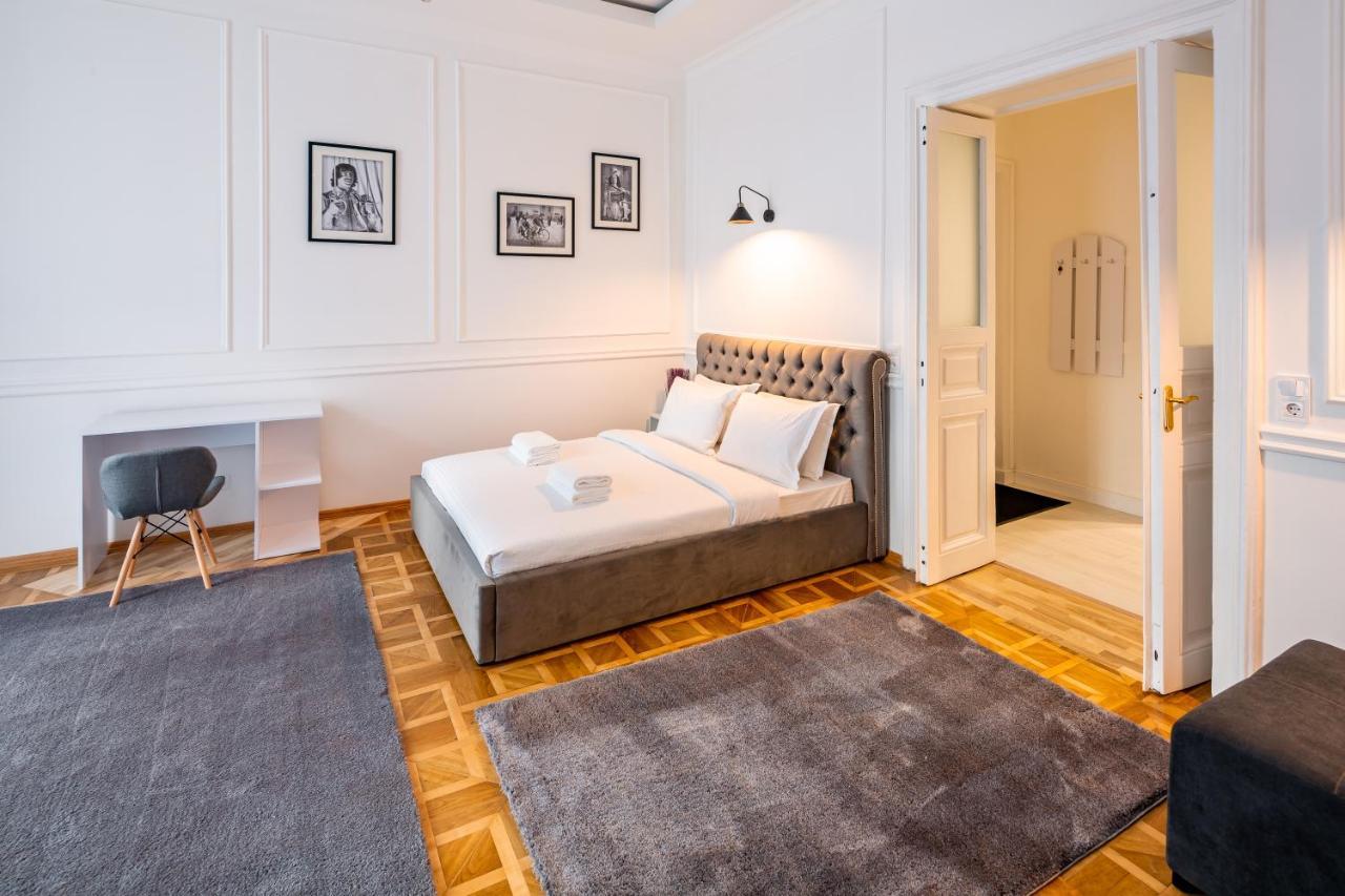 Alfa Apartments Grushevskoho 7 إلفيف المظهر الخارجي الصورة